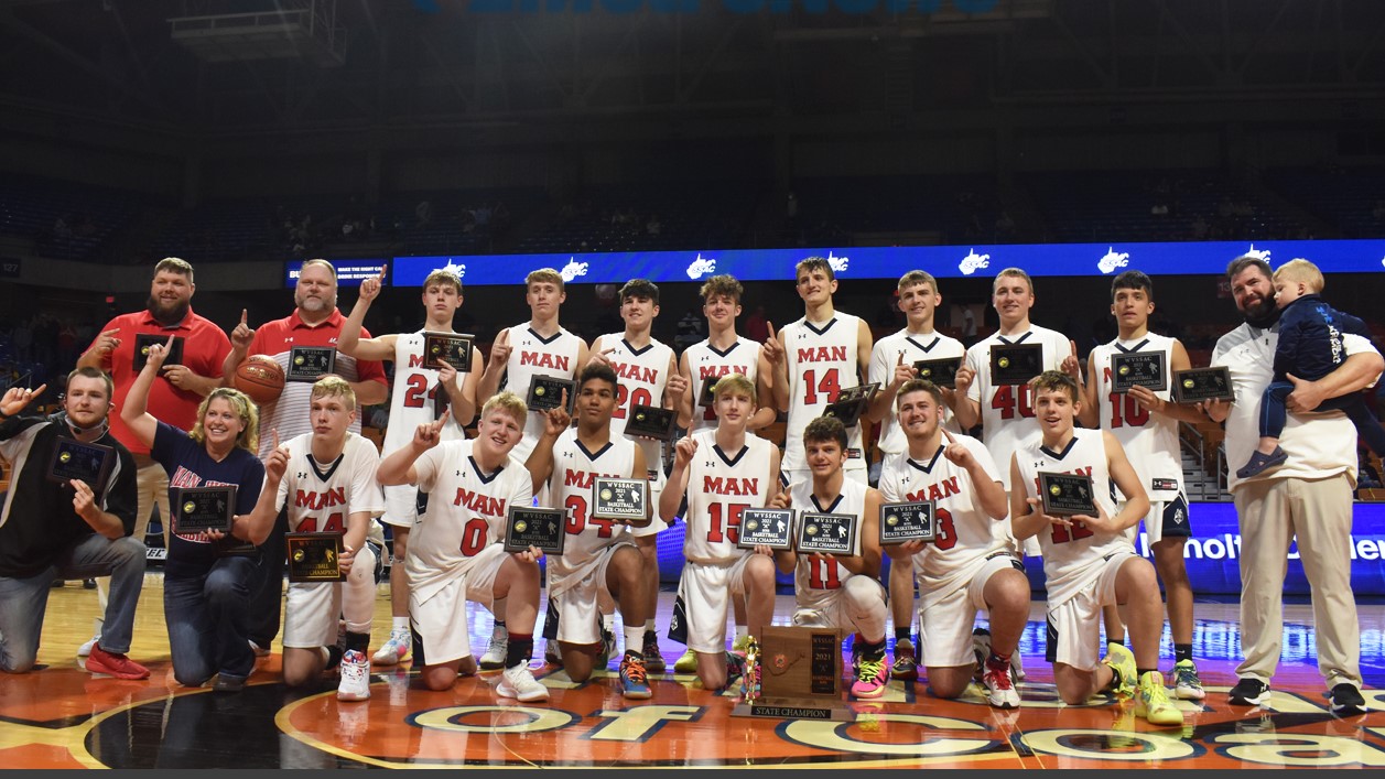 HIGH SCHOOL BASKETBALL: Ball’s two-handed, slam dunk caps Man’s first-ever hoops championship