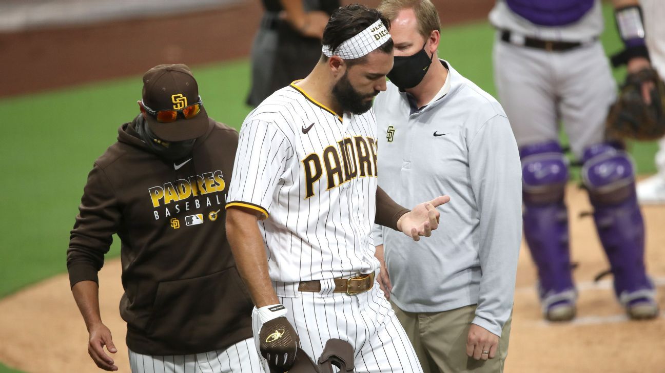 Padres' Hosmer fractures finger on bunt attempt