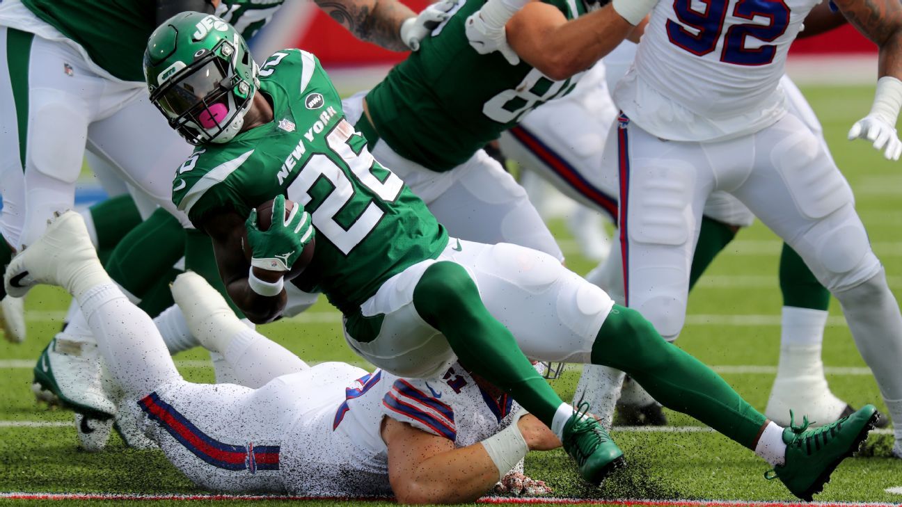 Jets' Gase upset he put hurt Bell back in game