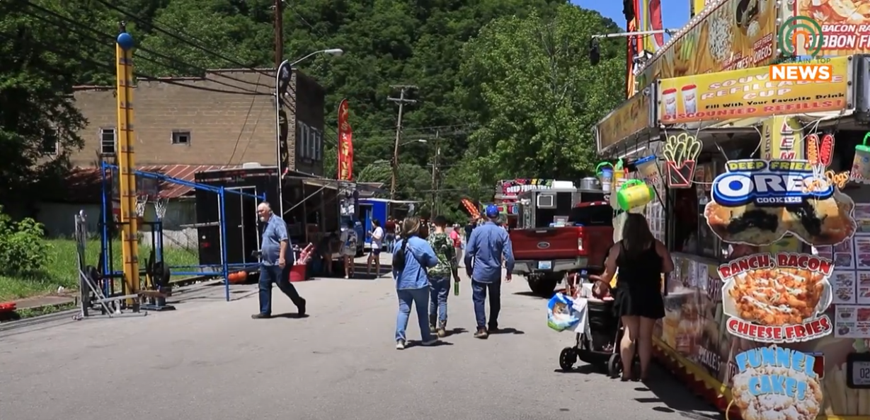 Wind Doesn’t Keep Elkhorn City’s Apple Blossom Festival Down