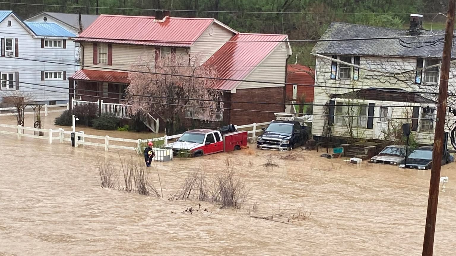 Van Lear residents rescued from high water
